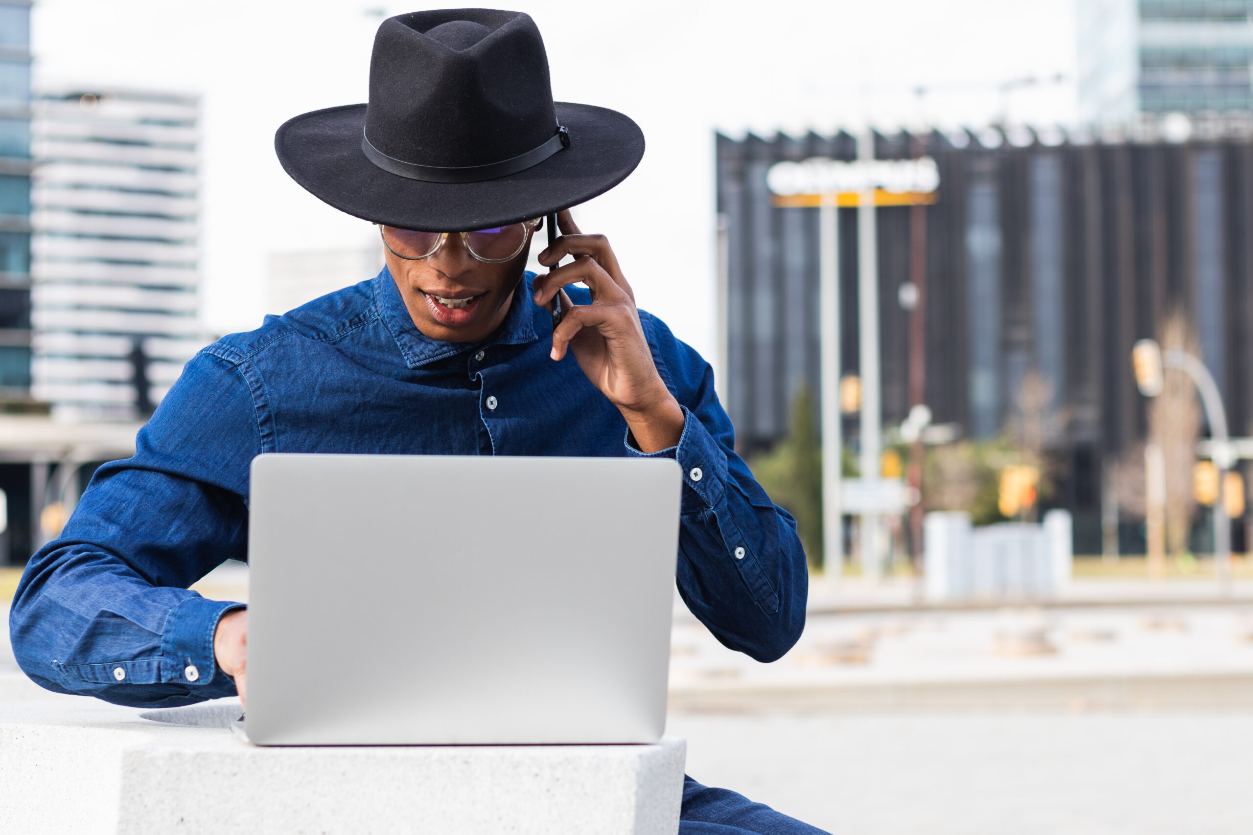 two-freelance-business-women-in-their-startup-small-mobile